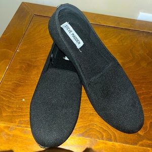 Steve Madden- slip on